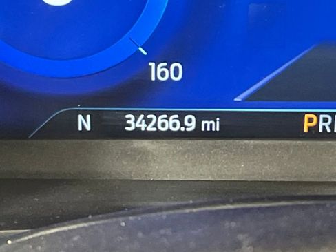 Used 2021 Ford Escape Titanium w/ Class II Trailer Tow Package image 38