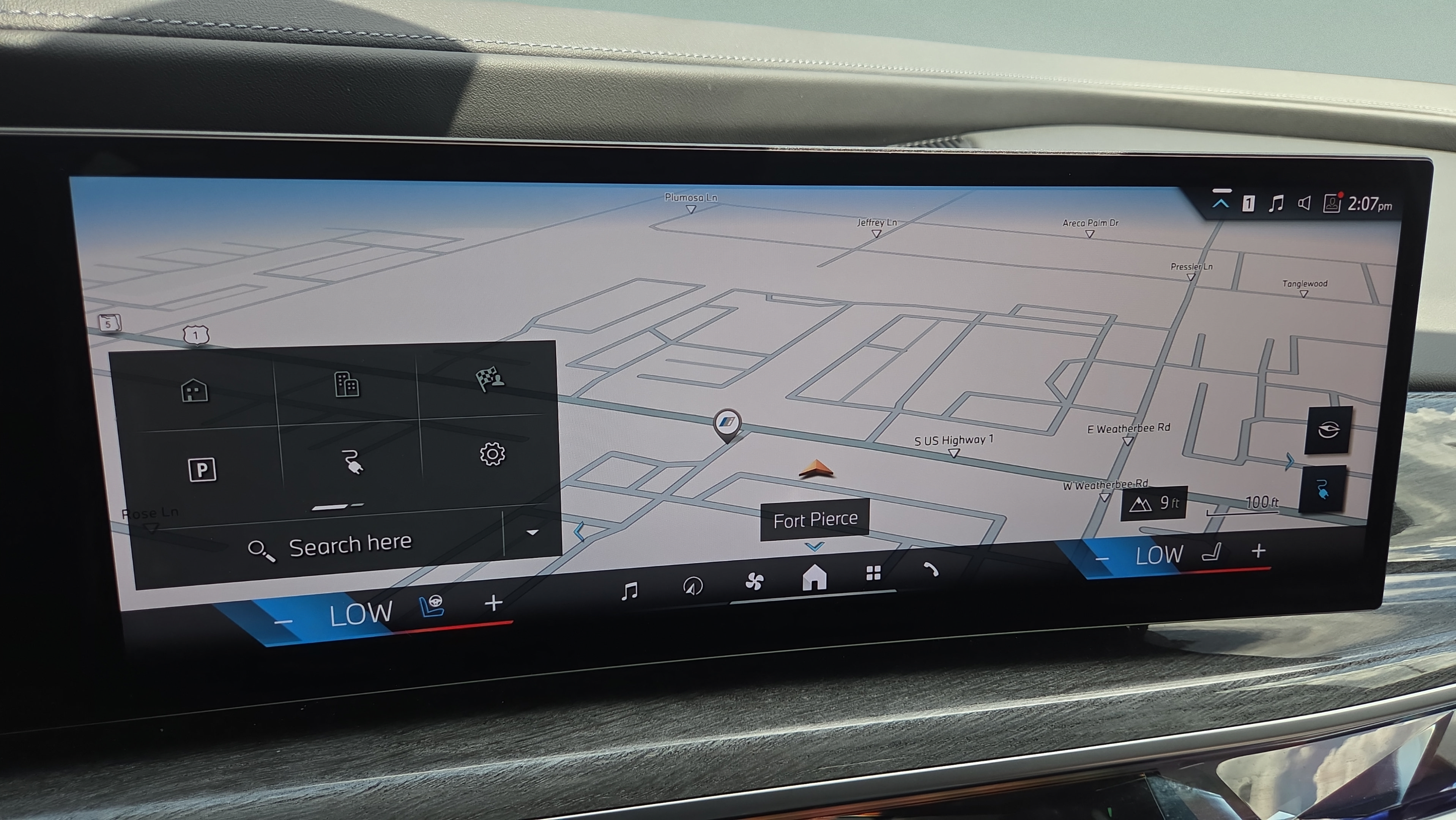 Certified 2023 BMW i7 xDrive60 AWD/4WD image 26