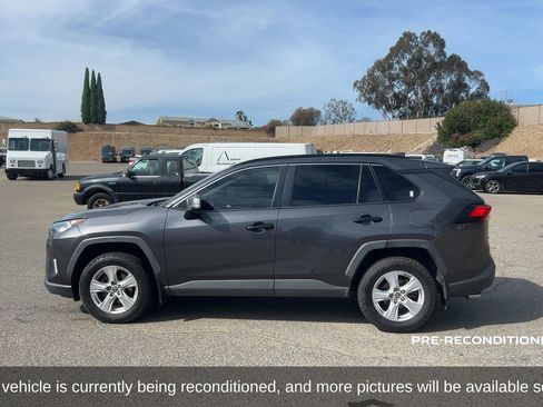 Used 2020 Toyota RAV4 XLE w/ XLE Grade Weather Package FWD image 9