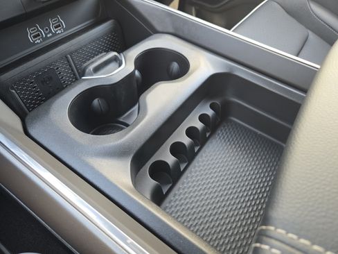 New 2026 RAM 1500 Laramie AWD/4WD image 17