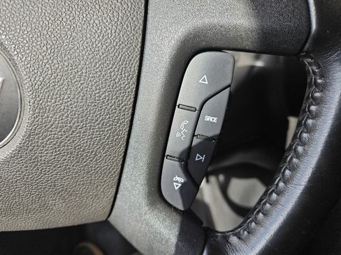 Used 2020 Chevrolet Express 3500 LS image 42