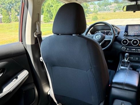 Used 2021 Nissan Sentra SV FWD image 32