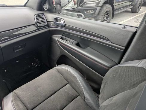 Used 2021 Jeep Grand Cherokee Trailhawk AWD/4WD image 17