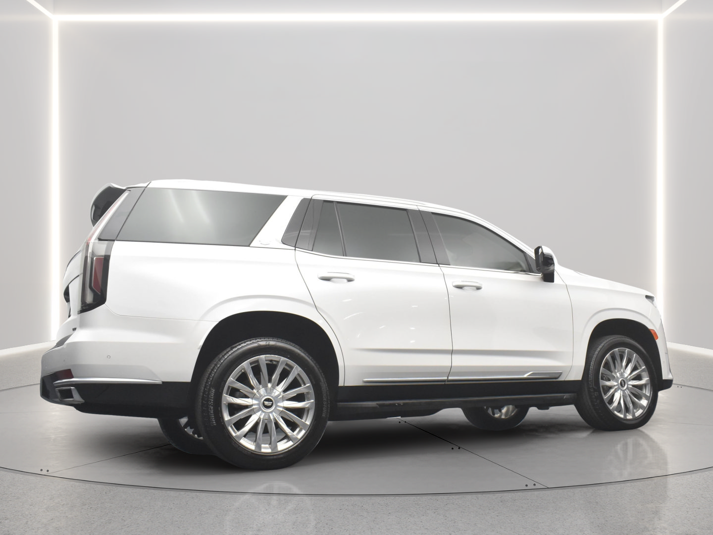 Used 2022 Cadillac Escalade Premium Luxury AWD/4WD image 10