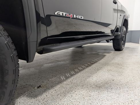 Used 2025 GMC Sierra 2500 AT4 w/ AT4 Premium Plus Package image 9