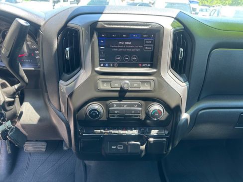 Used 2021 Chevrolet Silverado 1500 Custom AWD/4WD image 14