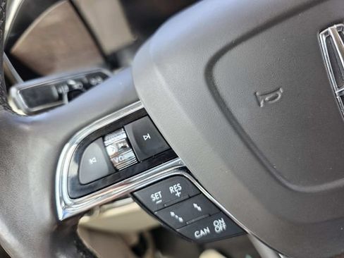 Used 2019 Lincoln Navigator Reserve AWD/4WD image 14