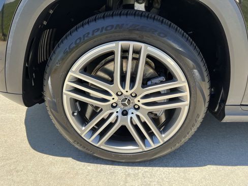 Certified 2025 Mercedes-Benz GLS 450 4MATIC image 13