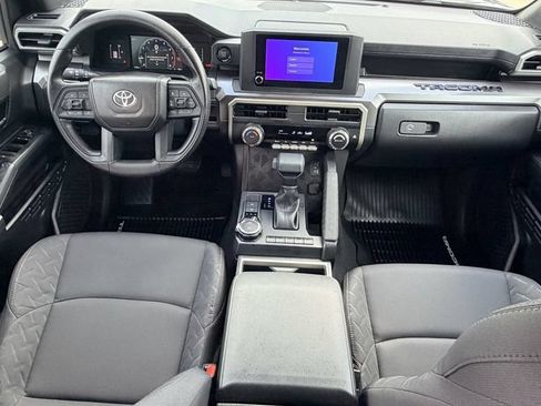 Used 2025 Toyota Tacoma SR5 AWD/4WD image 13