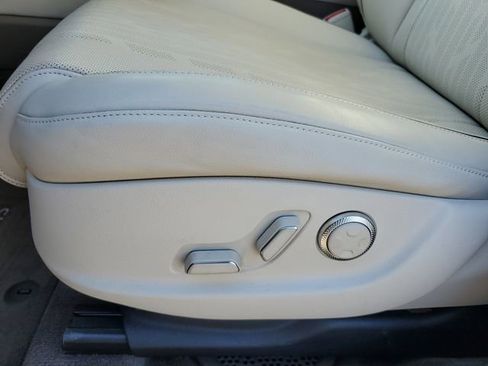 Used 2023 Genesis GV80 2.5T w/ Advanced Package image 17