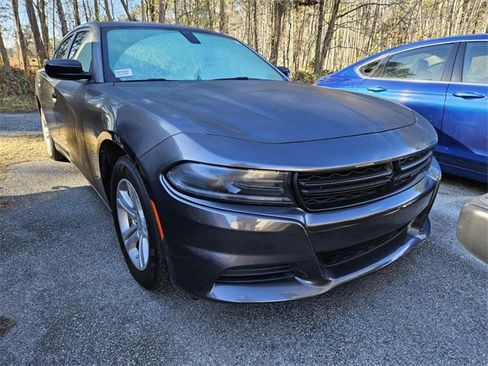 Used 2023 Dodge Charger SXT image 3