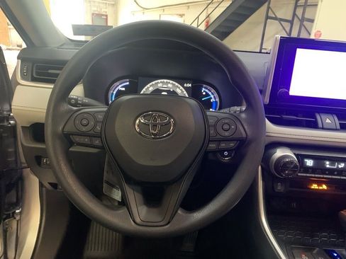 New 2025 Toyota RAV4 XLE image 24