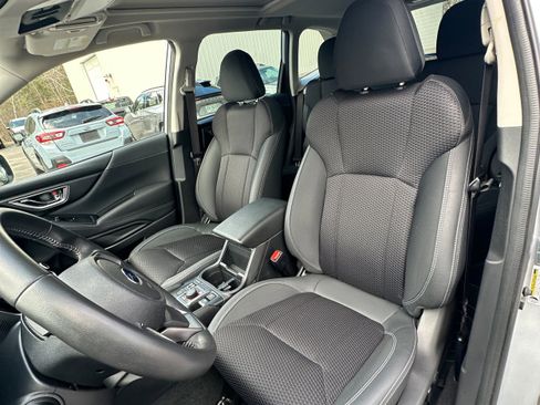 Used 2023 Subaru Forester Premium image 16