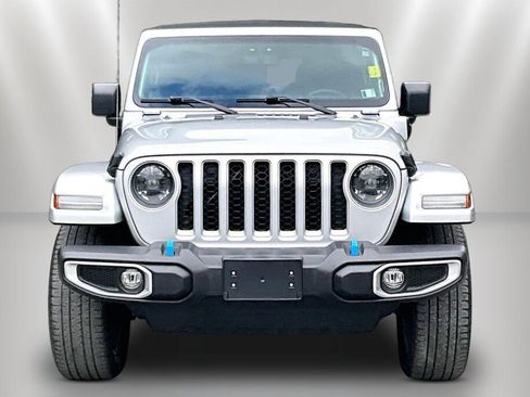 Used 2023 Jeep Wrangler Unlimited Sahara w/ Cold Weather Group AWD/4WD image 2