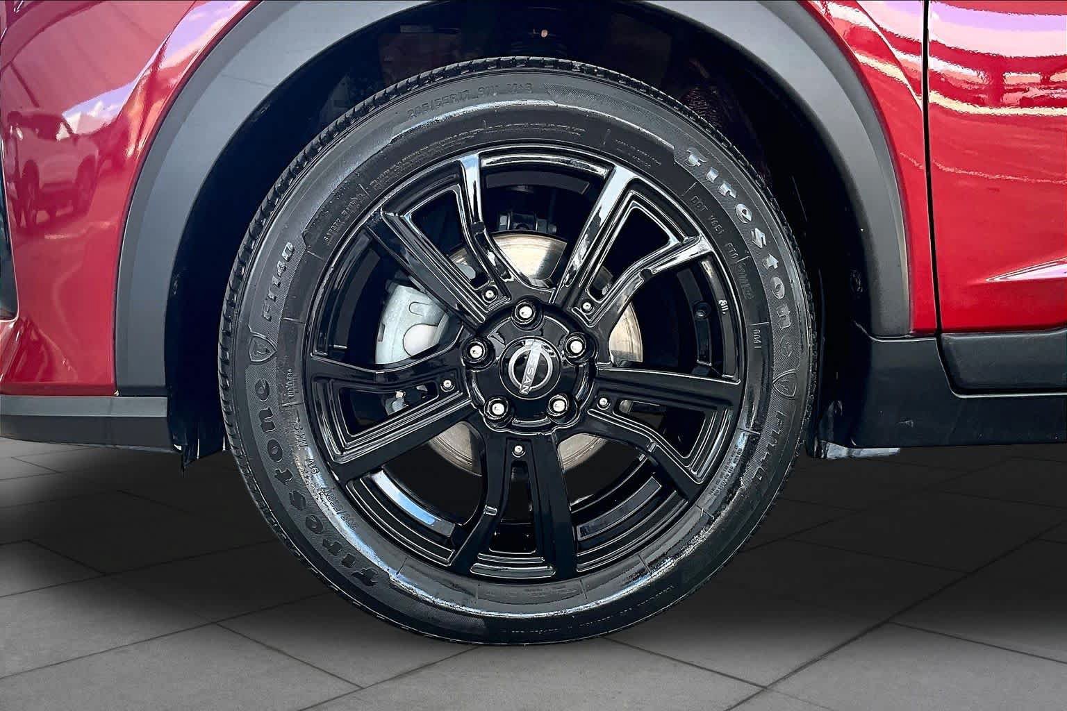 Certified 2023 Nissan Kicks SR w/ SR Premium Package FWD image 11