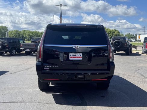 Used 2020 Cadillac Escalade ESV Luxury AWD/4WD image 8