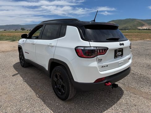 Used 2023 Jeep Compass Trailhawk AWD/4WD image 5