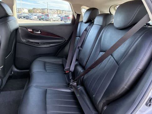 Used 2017 INFINITI QX50 2WD w/ Deluxe Touring Package image 21