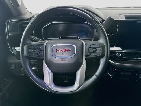 Used 2025 GMC Sierra 1500 SLT RWD image 17