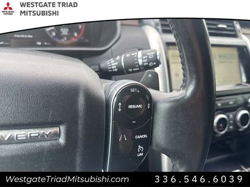 Used 2019 Land Rover Discovery HSE image 16