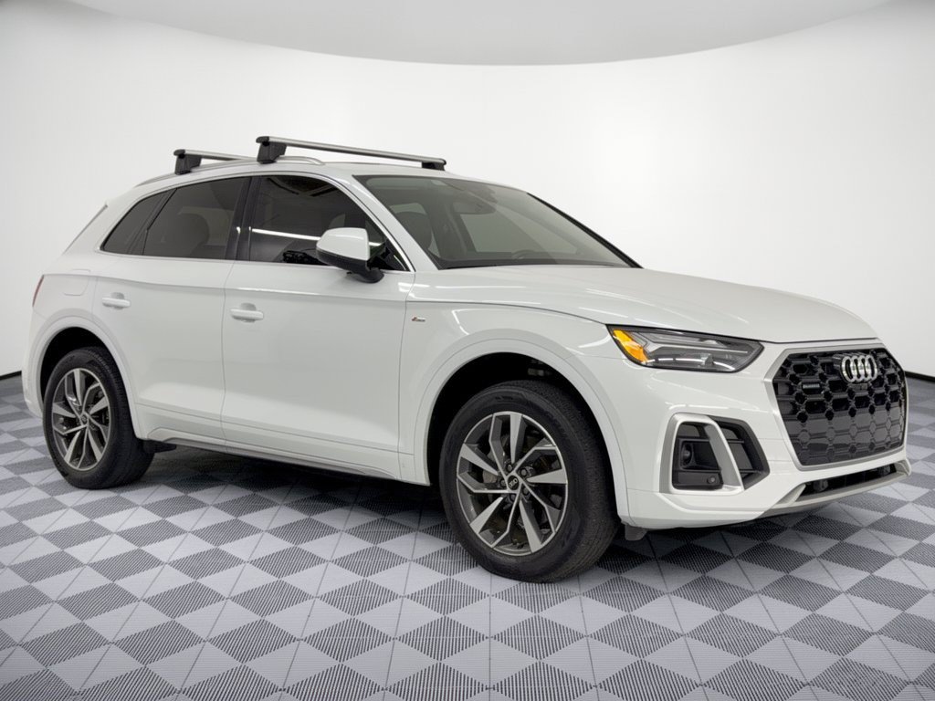 Used 2023 Audi Q5 2.0T Premium Plus w/ Premium Plus Package AWD/4WD image 7