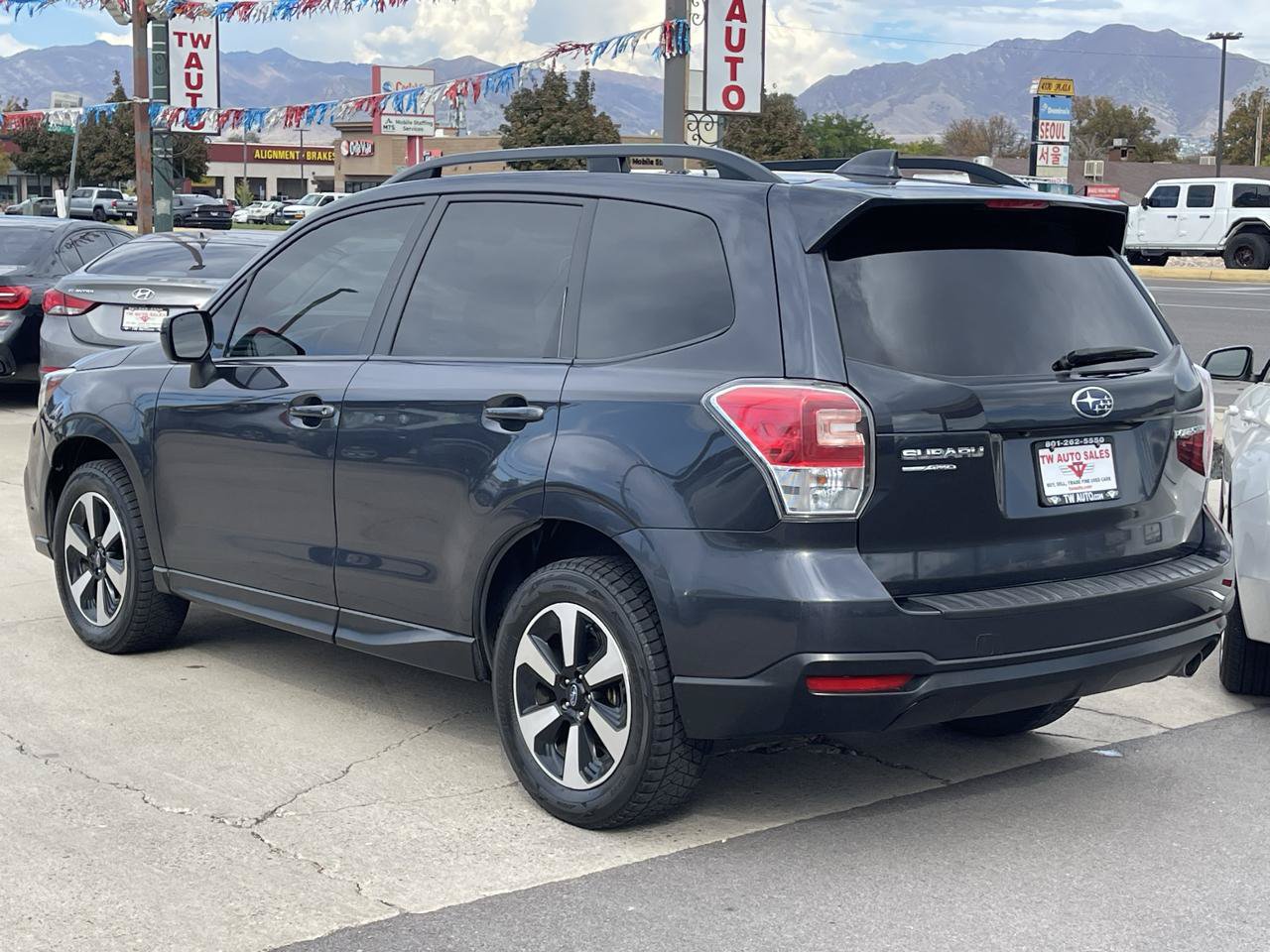 Used 2018 Subaru Forester 2.5i Premium AWD/4WD image 7