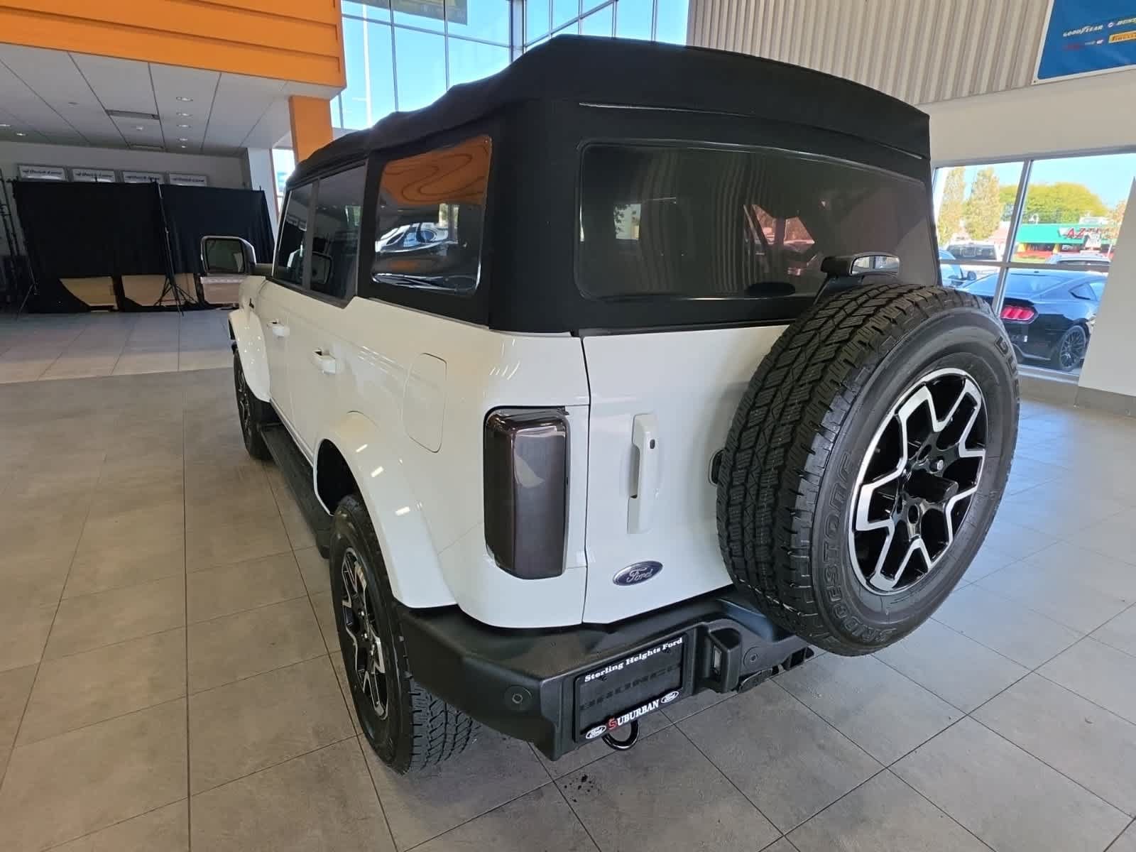 Used 2022 Ford Bronco Outer Banks AWD/4WD image 9