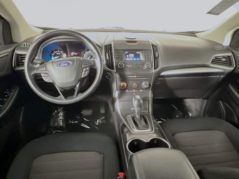 Used 2018 Ford Edge SE image 29