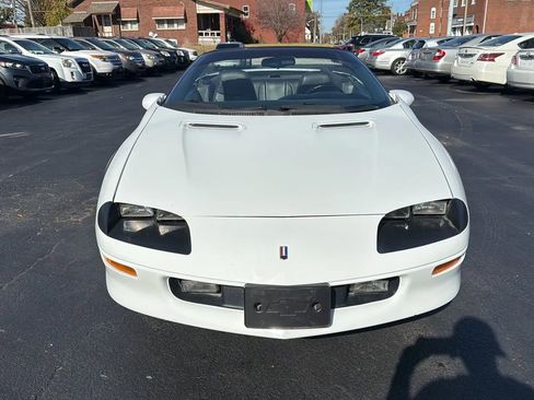 Used 1995 Chevrolet Camaro LT image 2