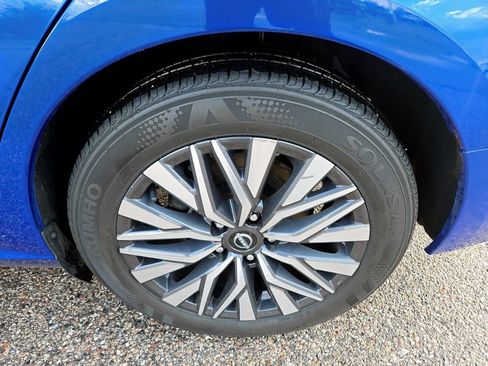 Used 2025 Nissan Altima 2.5 SV image 31