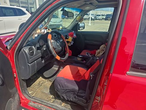 Used 2004 Jeep Liberty Sport w/ PWR Convenience Group AWD/4WD image 10