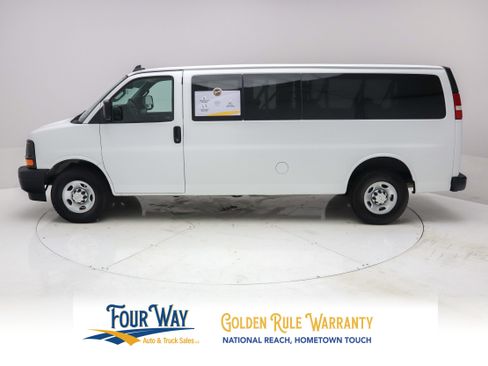 Used 2017 Chevrolet Express 3500 LS RWD image 7