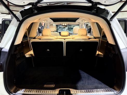 Used 2021 Mercedes-Benz GLS 450 4MATIC image 19