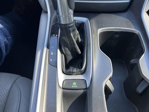 Used 2018 Honda Accord LX image 14