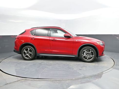 Used 2023 Alfa Romeo Stelvio Ti image 11