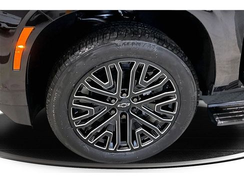 New 2026 Chevrolet Tahoe High Country AWD/4WD image 13