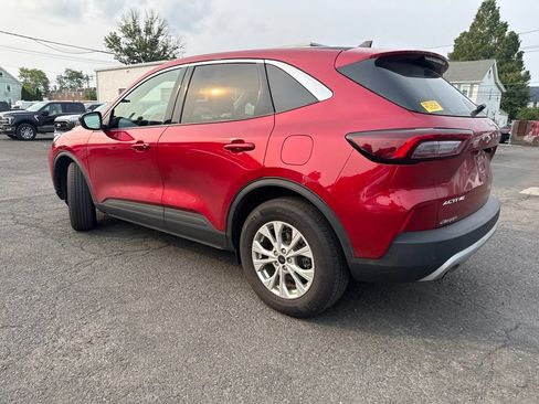 Used 2023 Ford Escape Active w/ Tech Pack #1 AWD/4WD image 5