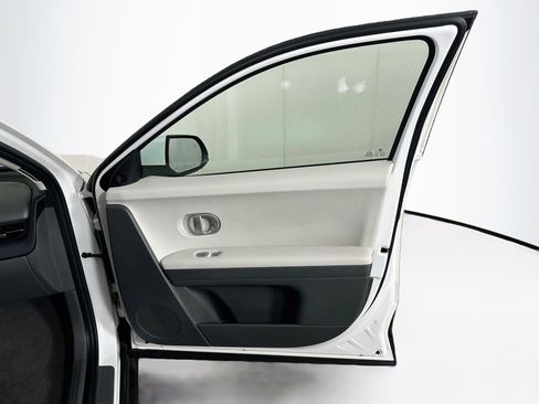Used 2024 Hyundai Ioniq 5 SEL AWD/4WD image 32