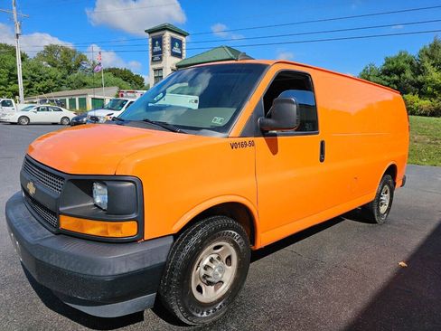 Used 2017 Chevrolet Express 2500 RWD image 7