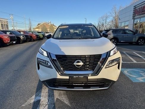 Used 2023 Nissan Rogue SL w/ SL Premium Package image 8