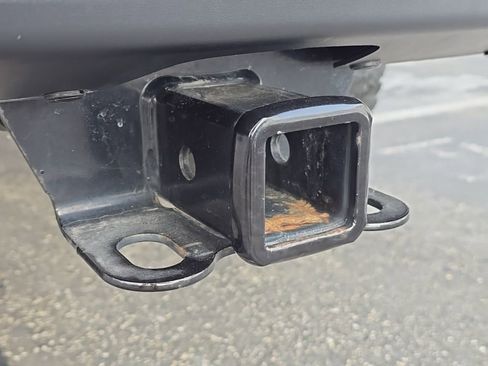 Used 2021 Jeep Gladiator Willys image 14