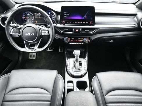 Used 2022 Kia Forte GT-Line w/ GT-Line Premium Package FWD image 17