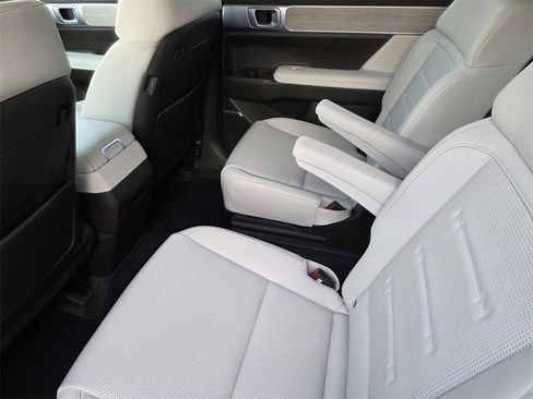 Used 2024 Hyundai Santa Fe Calligraphy image 21