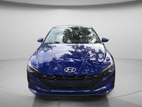 Used 2023 Hyundai Elantra SEL image 3