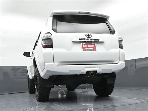 Certified 2024 Toyota 4Runner SR5 Premium w/ Moonroof Package AWD/4WD image 31