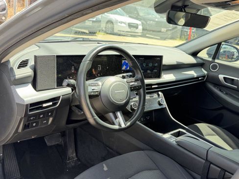 Used 2025 Hyundai Sonata SEL FWD image 16