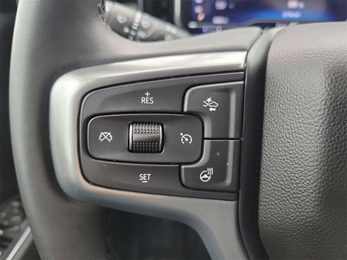 Used 2025 Chevrolet Silverado 1500 LT image 5