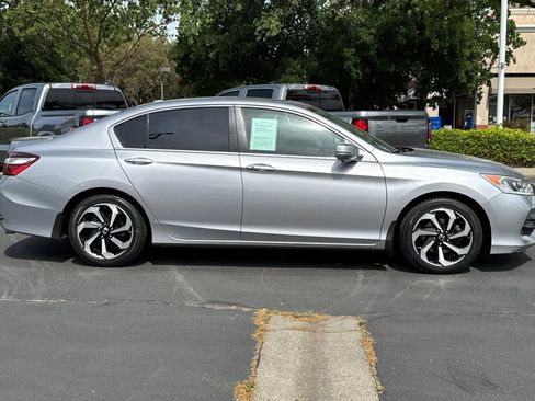 Used 2016 Honda Accord EX-L image 2