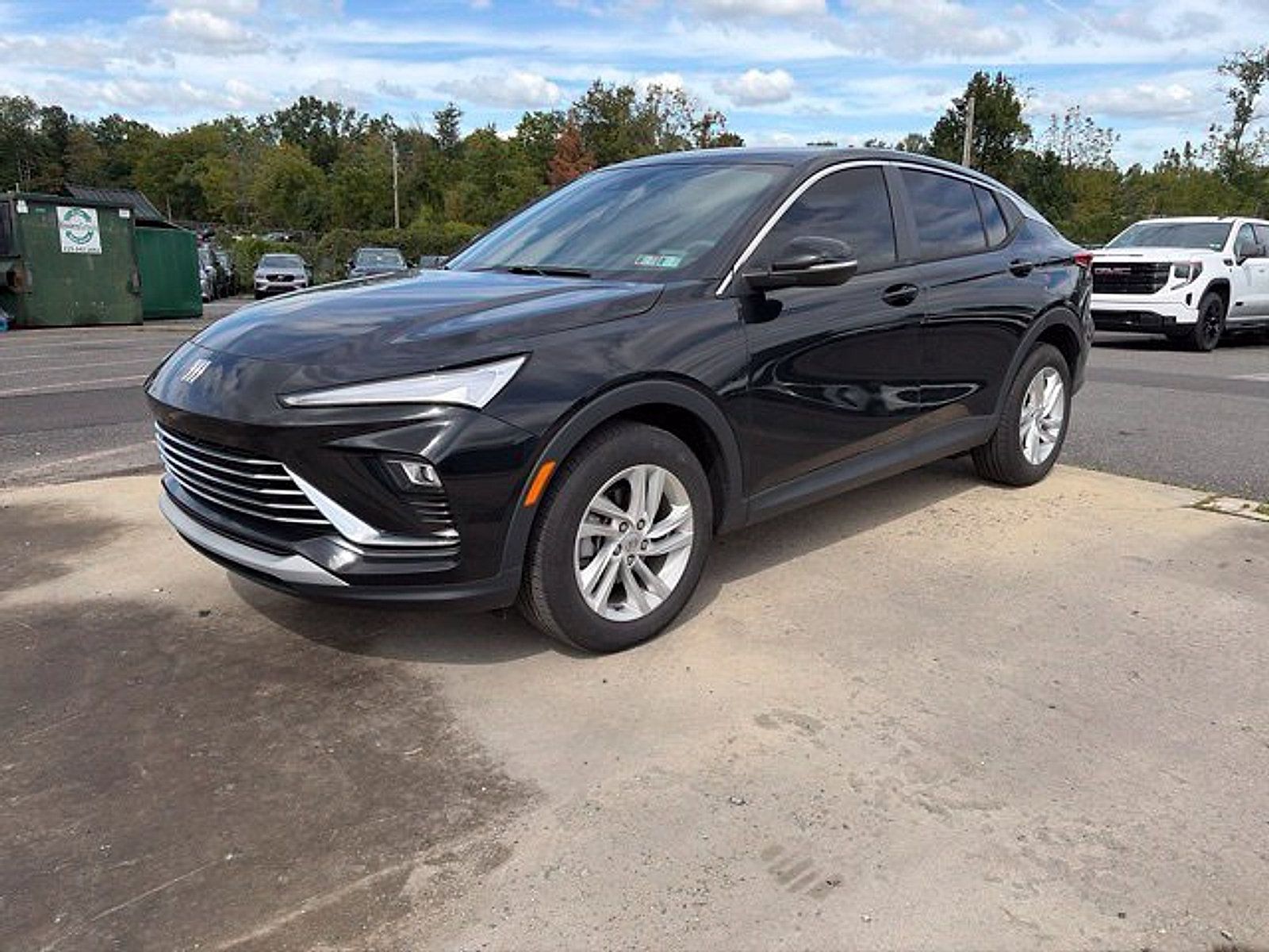 Used 2024 Buick Envista Preferred FWD image 1