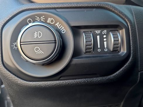 Used 2020 Jeep Gladiator Sport w/ Quick Order Package 24S AWD/4WD image 31